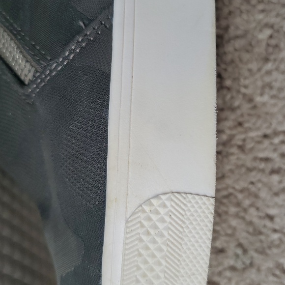 Steve Madden Black Dark Army Green Wedge Booties 8 EUC - Picture 14 of 14